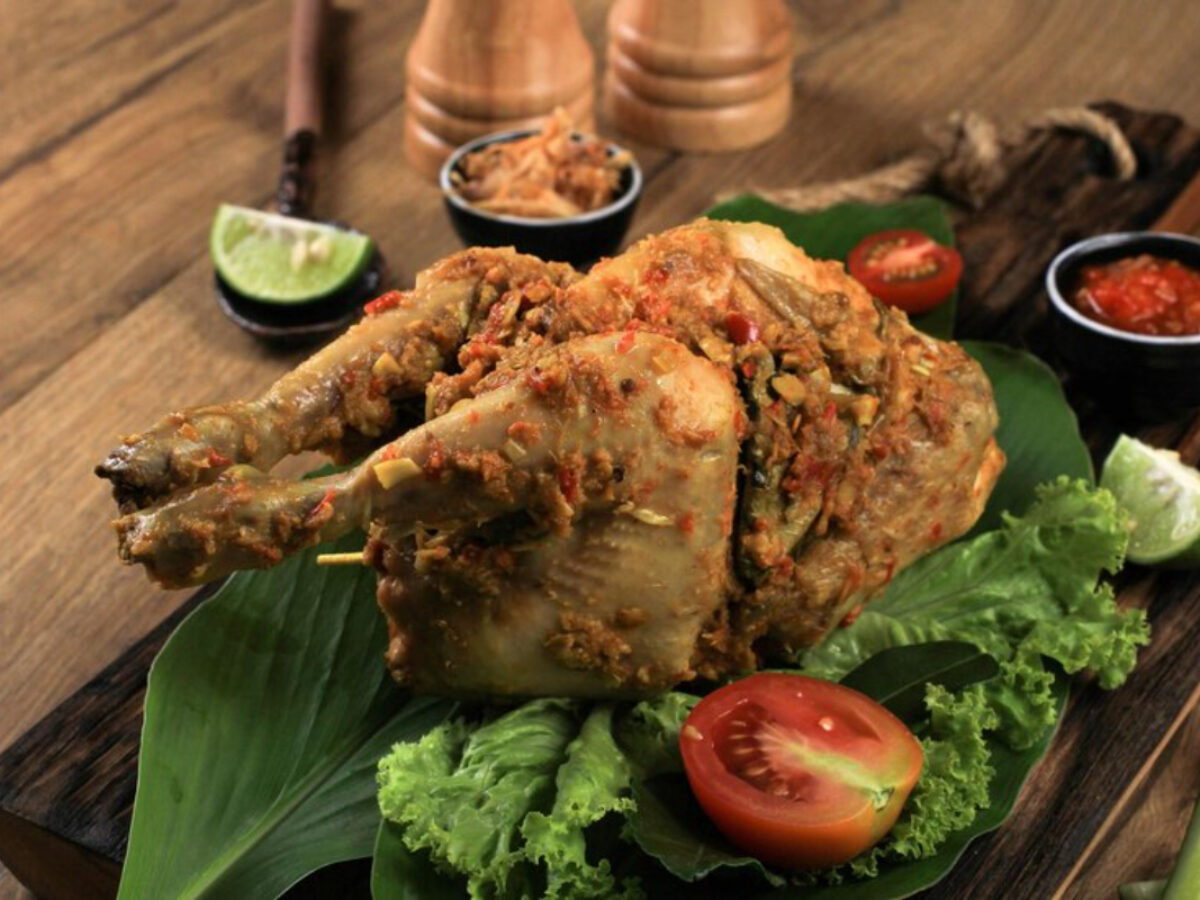 Ayam Betutu: Hidangan Legendaris Bali yang Wajib Dicoba!